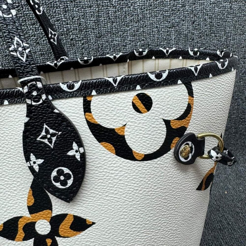 100% Authentic Louis Vuitton Neverfull W/Pouch Leather Tote Bag - Picture 4 of 16